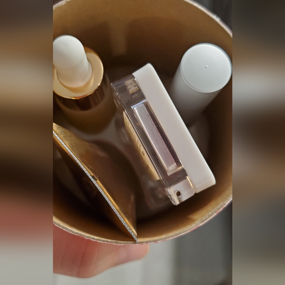RMS Beauty gift set - Picture 2 of 3